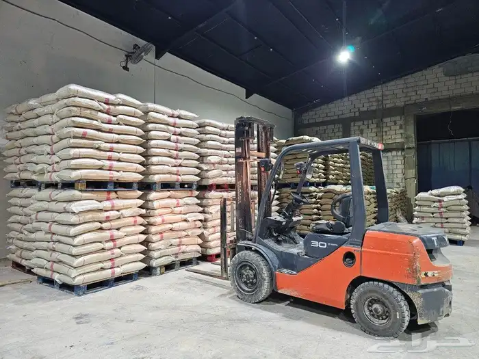 تأجير رافعة شوكيه فوركلفت تأجير رافعه يدوية جاك 2