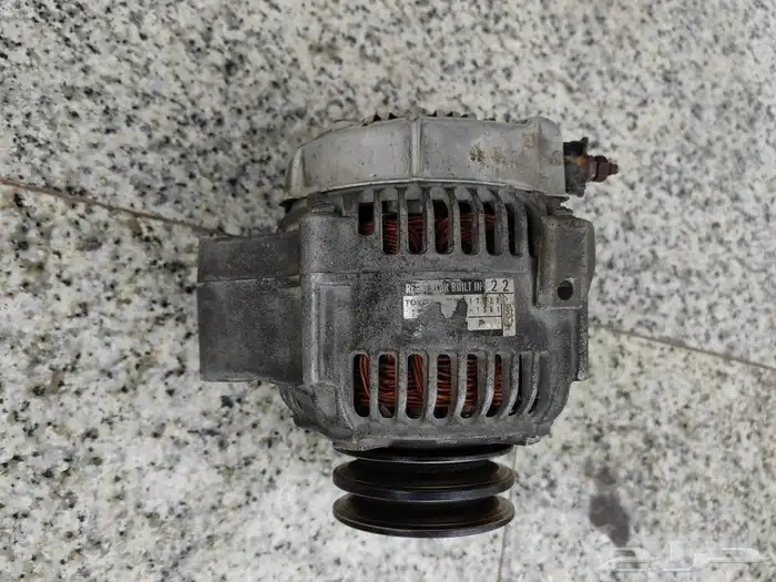 دينمو لاندكروز 2005 ديزل بحالة جيدة 3