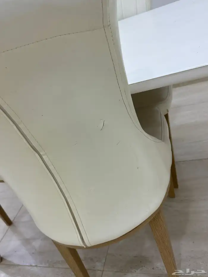 طاولة طعام 2