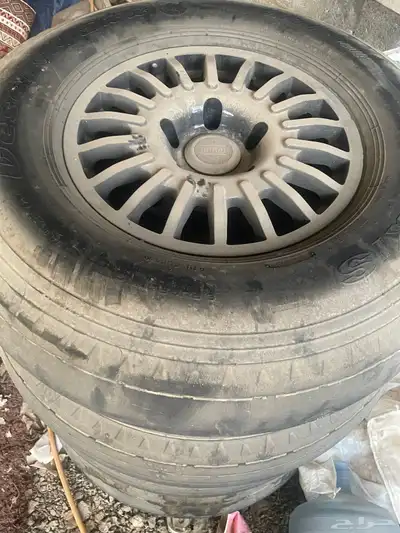 للبيع كفرات مع جنوط مقاس 17 1