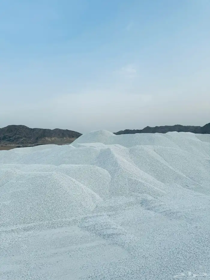 خرسانه بحص حجر ابيض لزينة الاحوشه والحدائق تريلا قلاب 1