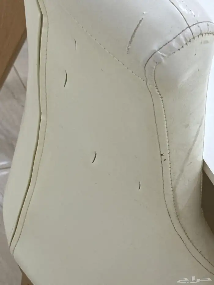 طاولة طعام 4