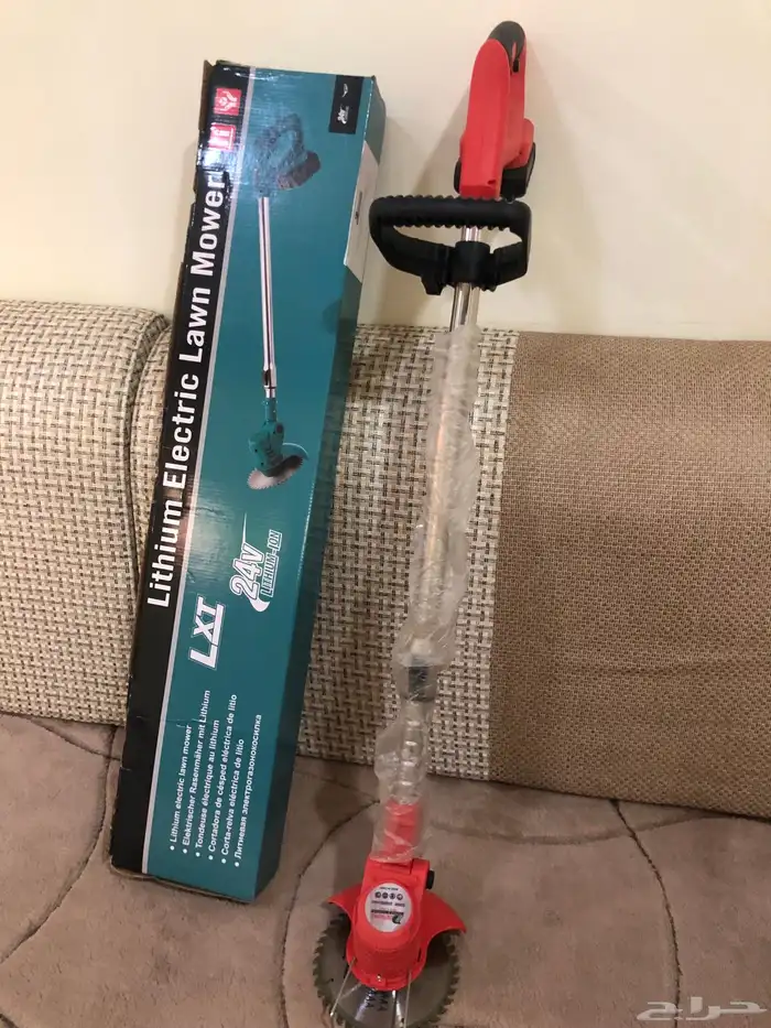 للبيع ماكينة قص عشب 0