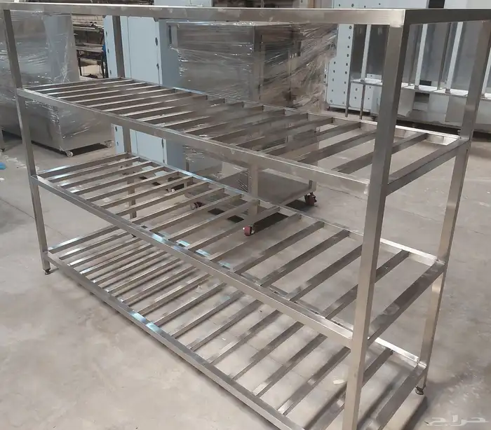 استيل  طاولات  دواليب  استاندات  هودات  ثلاجات  رفوف  مجال 26