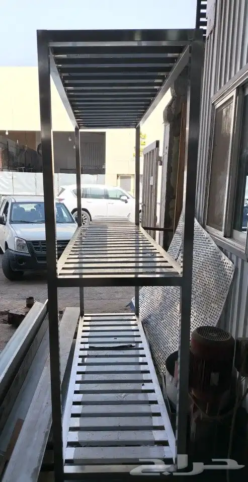 طاولة ثلاثه رفوف 1