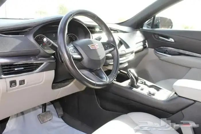 للبيع كاديلاك XT4 2020 سعودي 8