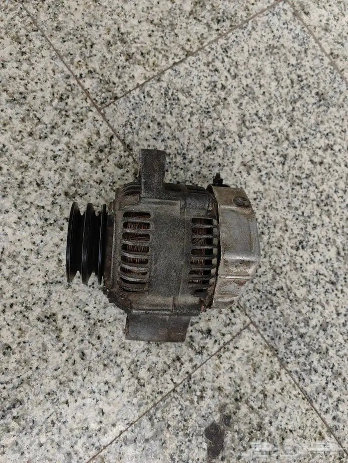 دينمو لاندكروز 2005 ديزل بحالة جيدة 6