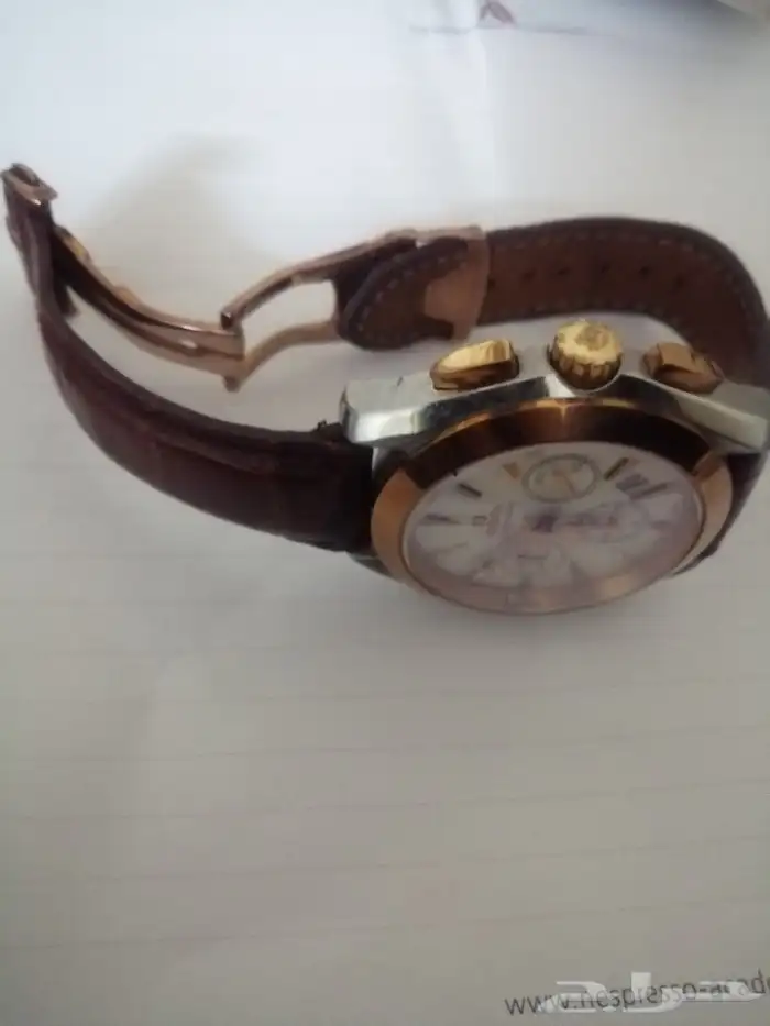 ساعة اوميجا تشتغل على نبض اليد استخدام بسيط400رياال 5