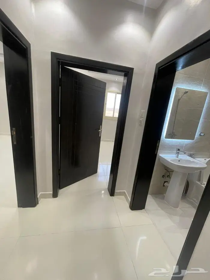 فيلا فاخره للبيع بحي الصالحيه 12