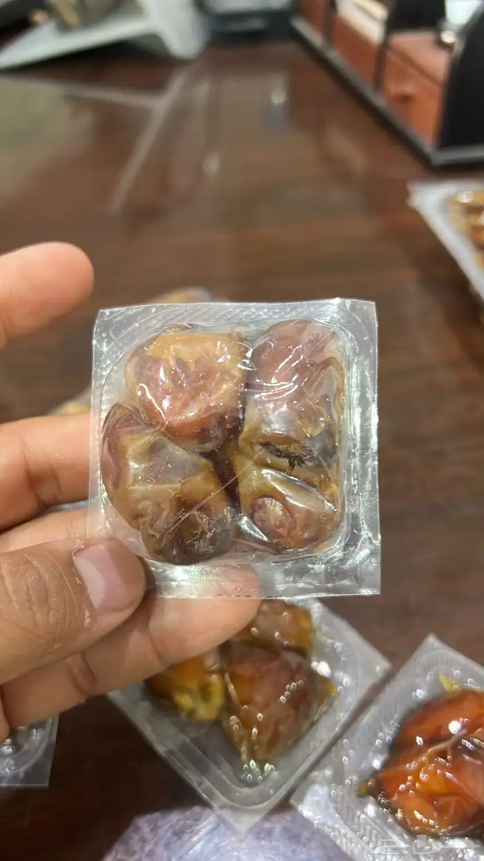 تمر سكري مفتل رطب شريط مربع افطار كميات 14