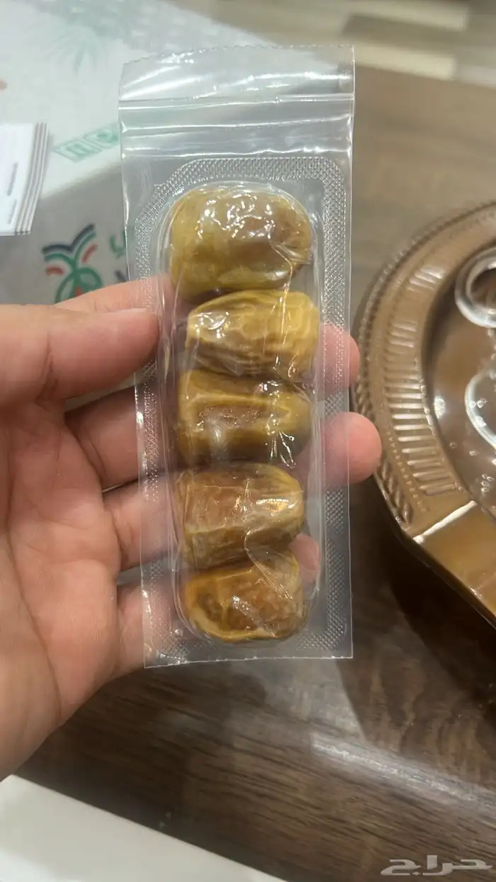 تمر سكري مفتل رطب شريط مربع افطار كميات 4