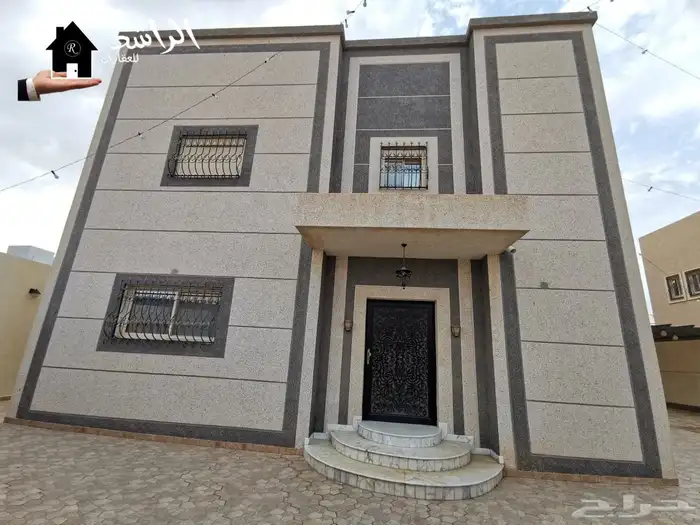 فيلا فاخرة للبيع بحي الفاخرية بعنيزة 0