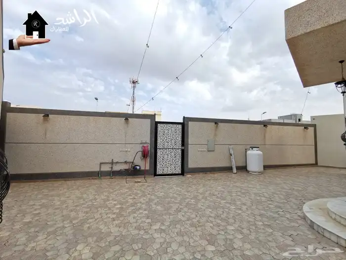 فيلا فاخرة للبيع بحي الفاخرية بعنيزة 4