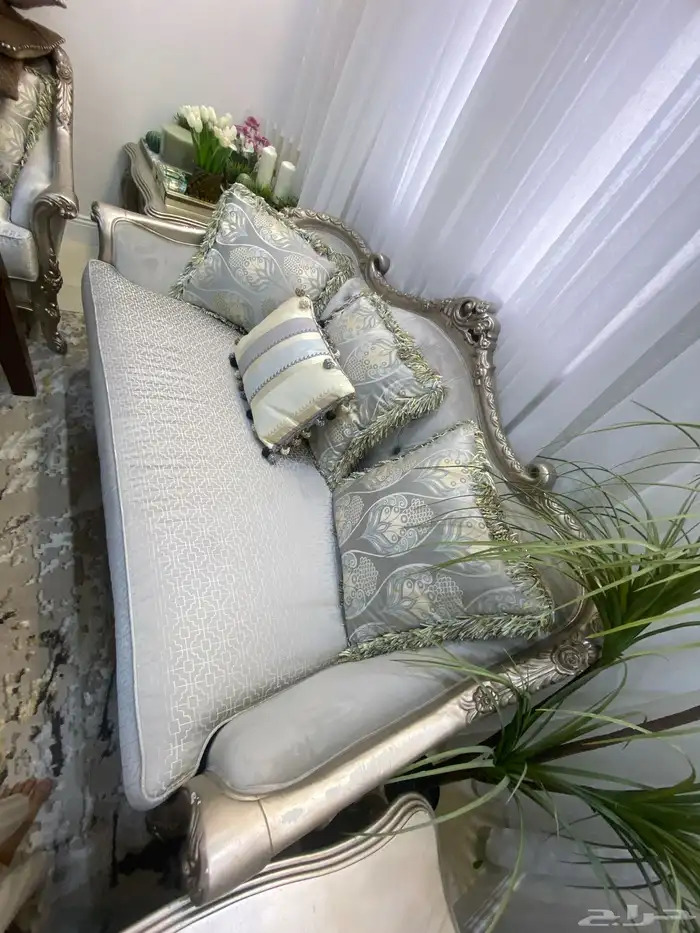 كنب كلاسيكي للبيع 1