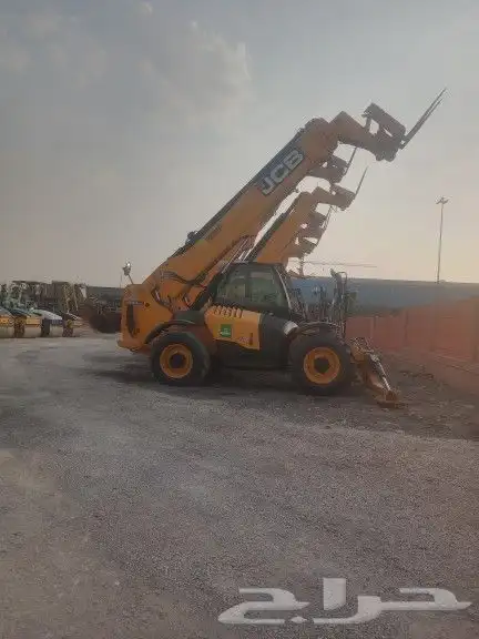 جي سي بي تلكسوب بوم لودر تلي هندر رافعة شوكية للايجار شهري 7