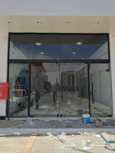 فني زجاج سكريت 1