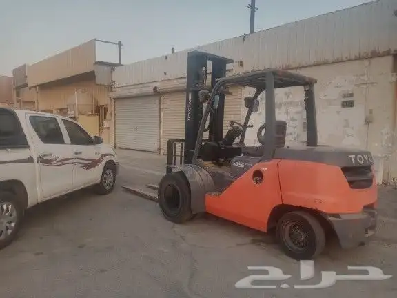 جي سي بي تلكسوب بوم لودر تلي هندر رافعة شوكية للايجار شهري 2