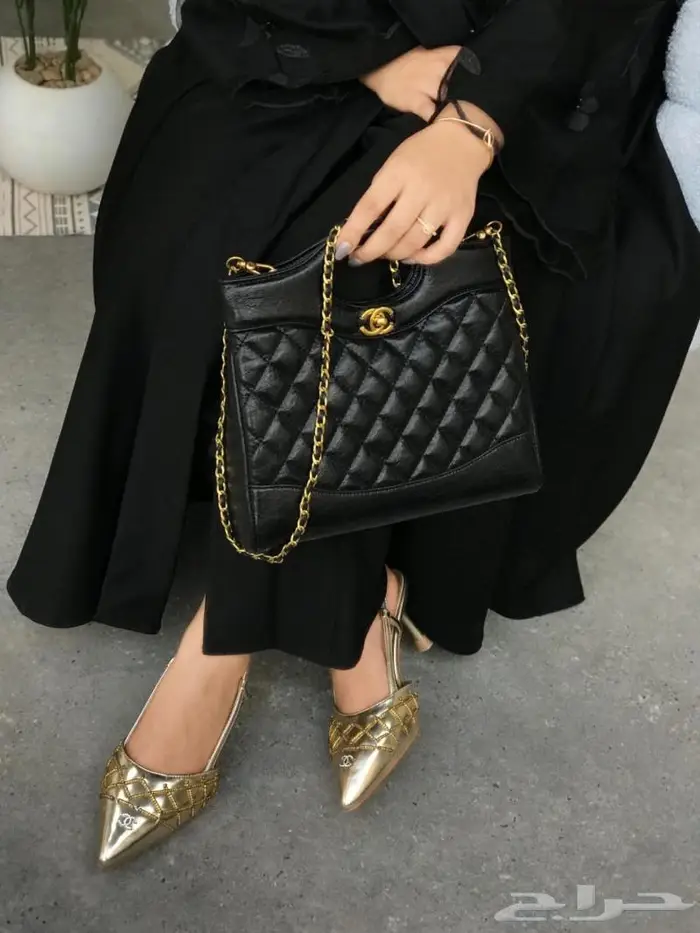 عندك حفلة سهرة وفرنا لكي افخم طقم احذية كعب ماركة شنطة حذاء 17
