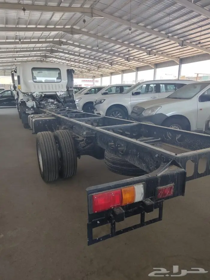 ايسوزوشاحنه 7طن ونصف FRR 1