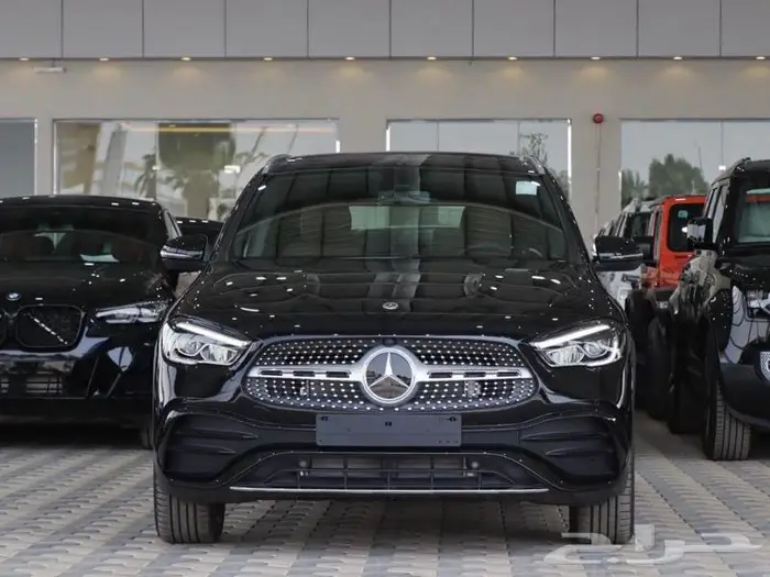 مرسيدس GLA200 2023 AMG فل جفالي اسود 1