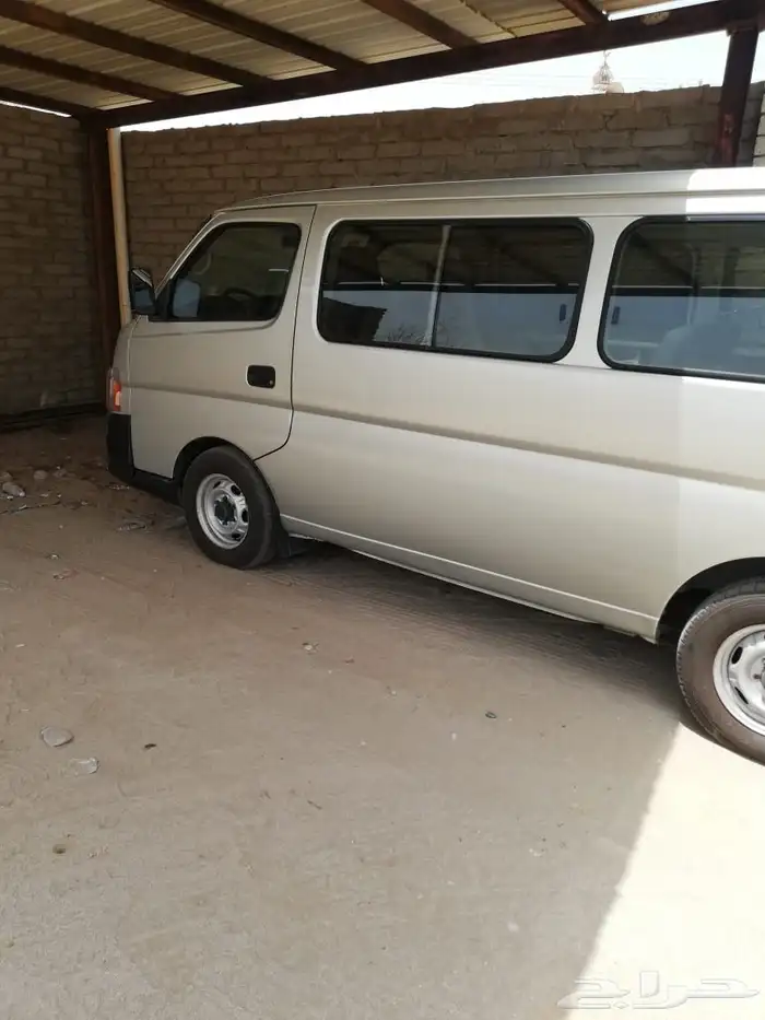 باص نيسان 8