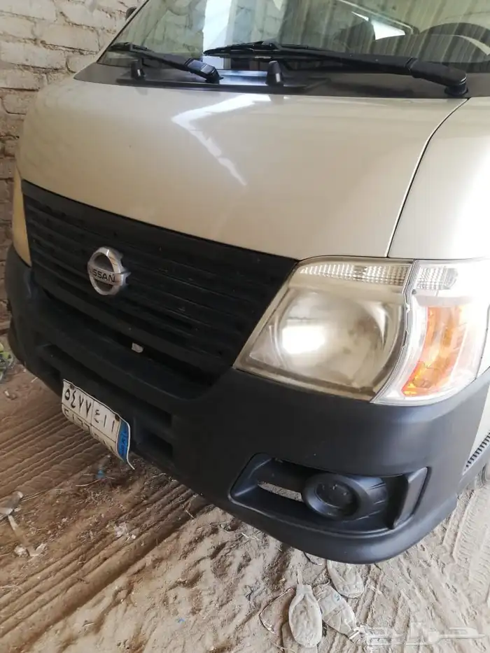 باص نيسان 5