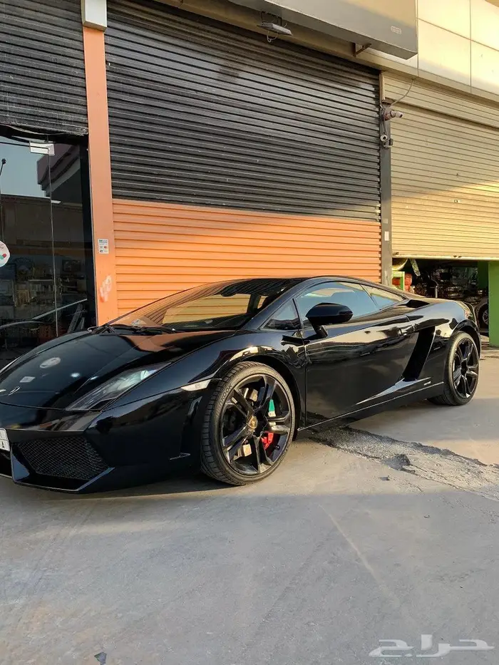 للبيع رولة تجليد اسود لماع كوري 0