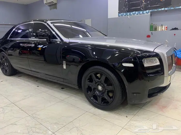 للبيع رولة تجليد اسود لماع كوري 5