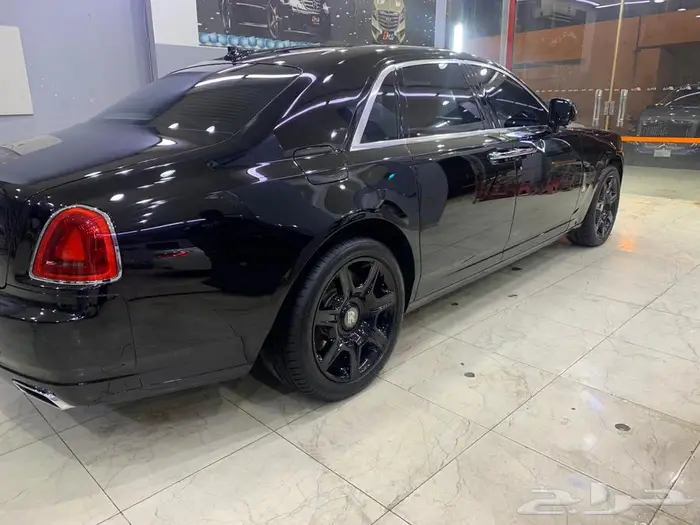 للبيع رولة تجليد اسود لماع كوري 4