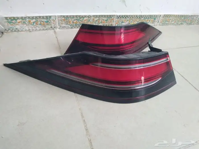 اصطبات جنسس G90  2022  2023 4