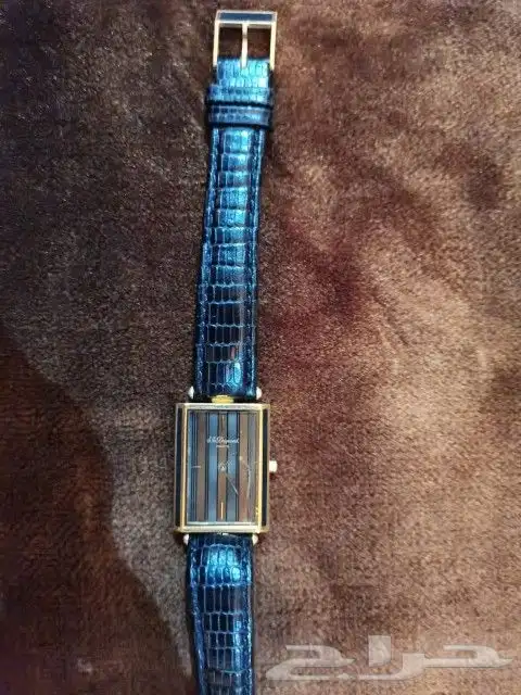 ديبون عمرها اكثر من 40 0