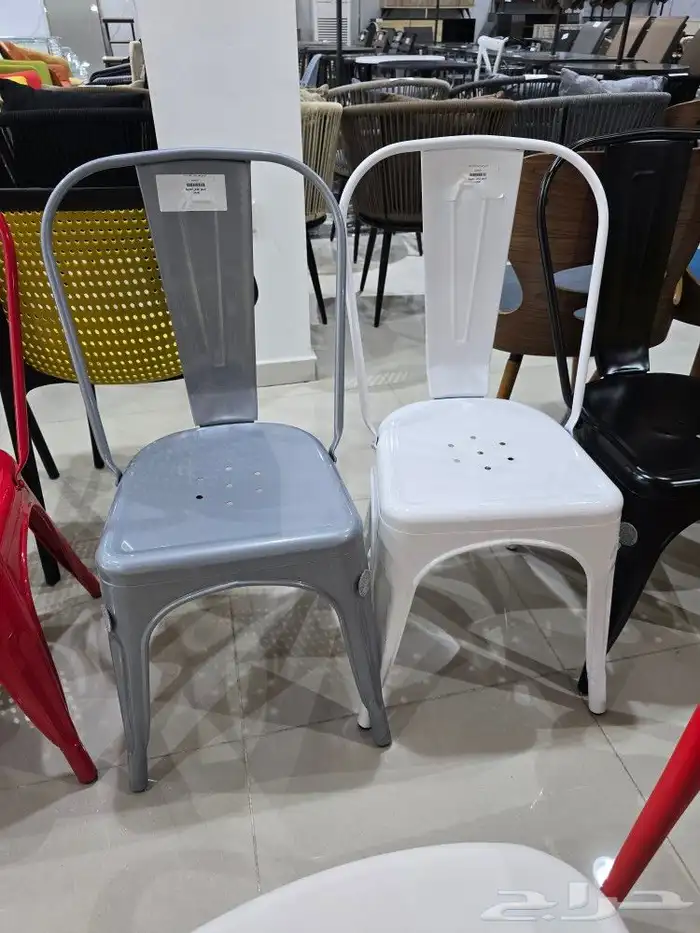 كراسي حديد 0