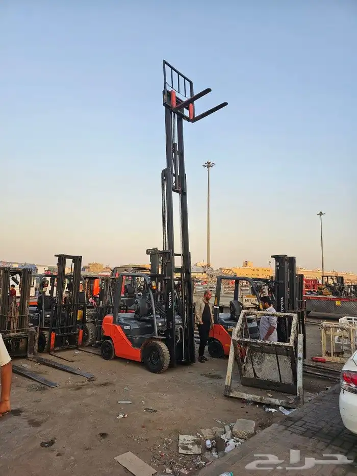 تأجير رافعه شوكيه فوركلفت تأجير رافعه يدوية جاك 1