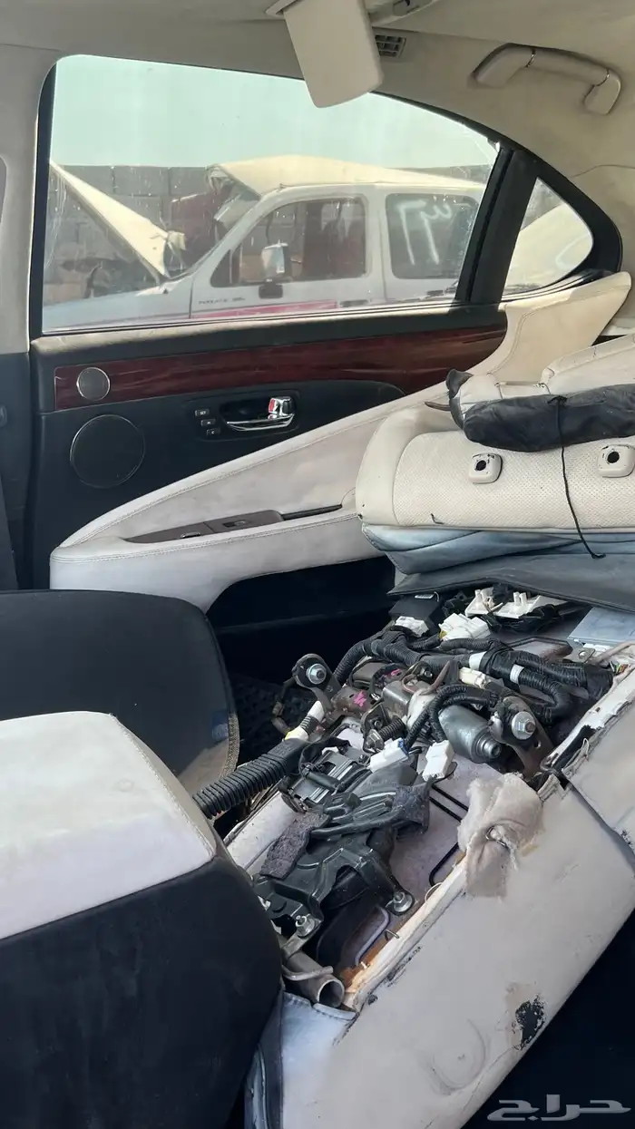 قطع غيار لكزس460 4