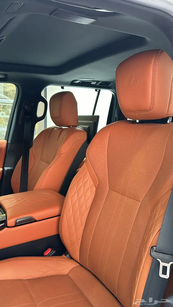 مكتب تاجير سيارات فارهة لكزسVIP 3