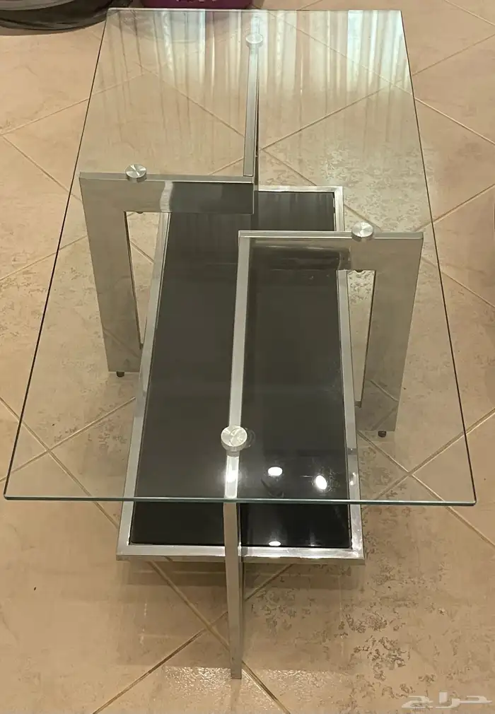 طاولات قزاز من هوم سنتر 2