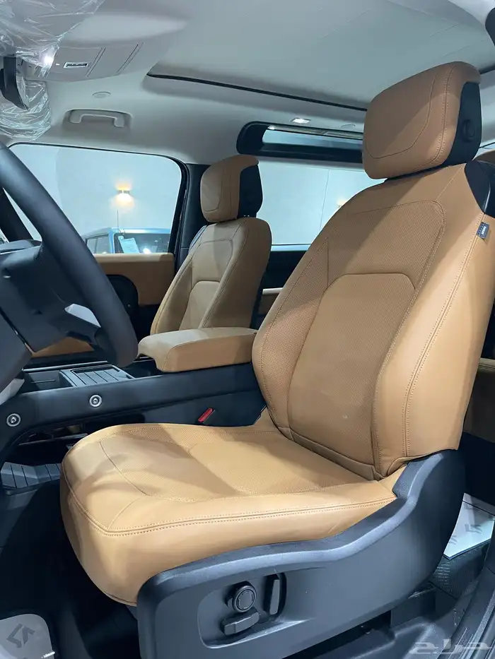 لاندروفر ديفندر 90 موديل 2024 - HSE - V6 فل كامل جديد . 17