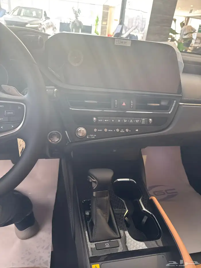 لكزس ES250 بنزين موديل 2025 6