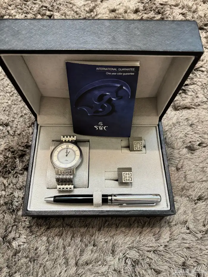 مجموعة ساعات وساعه ابل وسماعة بلوتوث 11