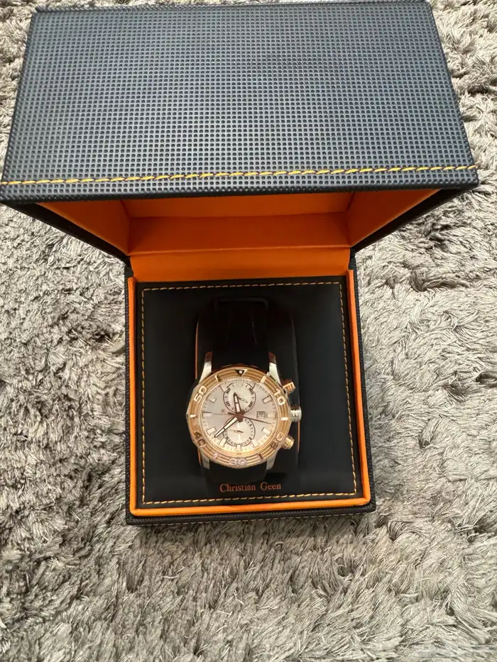 مجموعة ساعات وساعه ابل وسماعة بلوتوث 8