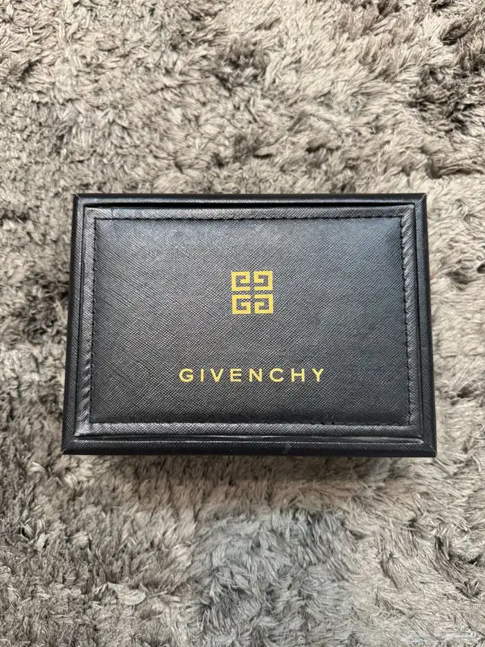 مجموعة ساعات وساعه ابل وسماعة بلوتوث 7