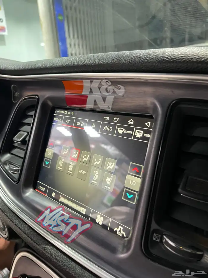 شاشة دوج تشارجر 2012_2022 1