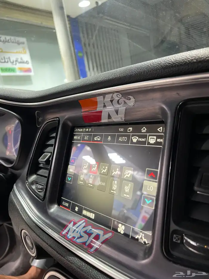 شاشة دوج تشارجر 2012_2022 3