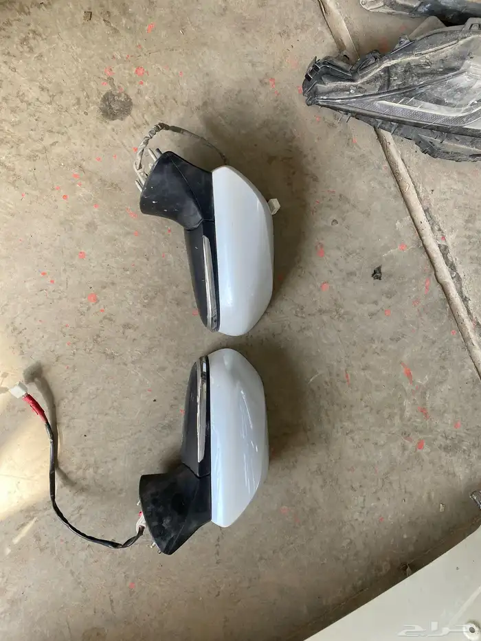 مرايه جانبيه كامري 2025 0