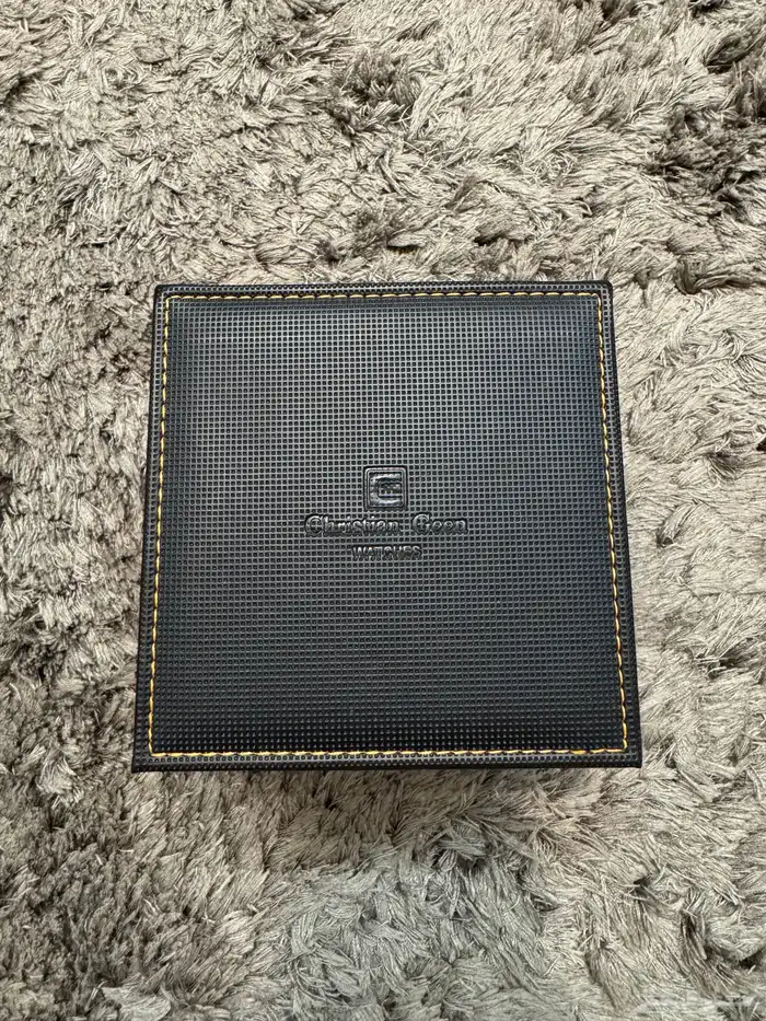 مجموعة ساعات وساعه ابل وسماعة بلوتوث 4