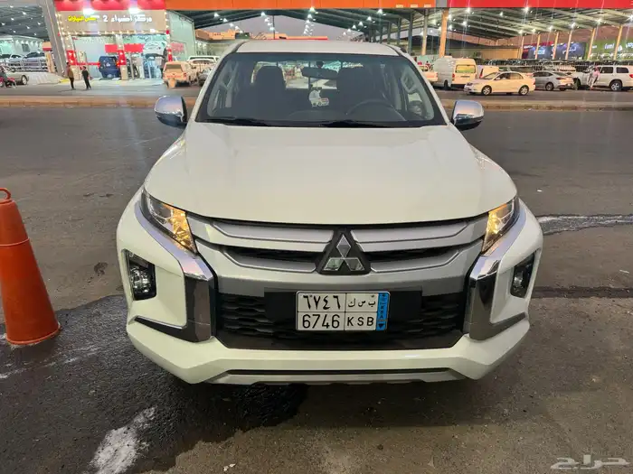 للبيع مستوبيشي L200 غمارتين بنزين 2022 0
