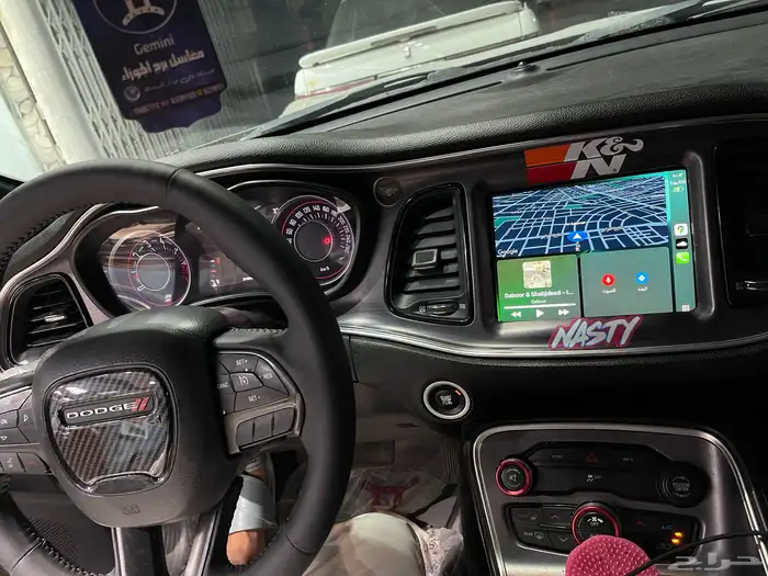 شاشة دوج تشارجر 2012_2022 6