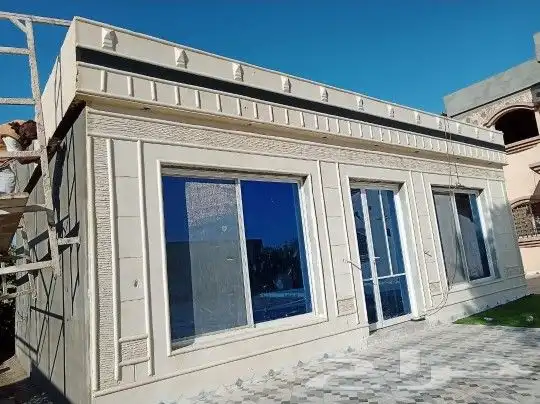 الياسه ملونة تغنيك عن الحجر وديكورت 2