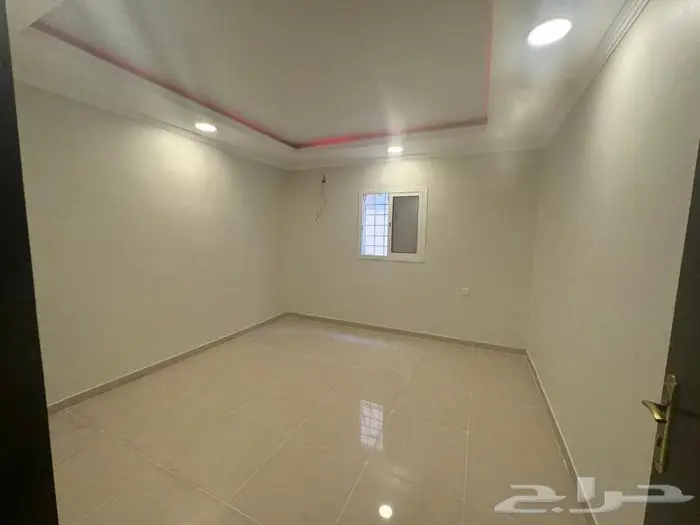 شقة للبيع حى النور ارضية جديدة 5 غرف 1