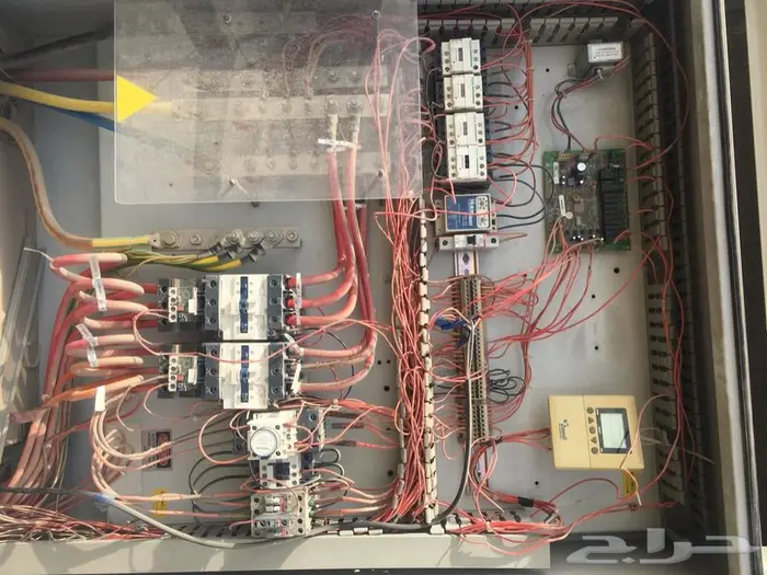 فني صيانة مكيفات والاجهزة المنزلية وال انفنتر 1